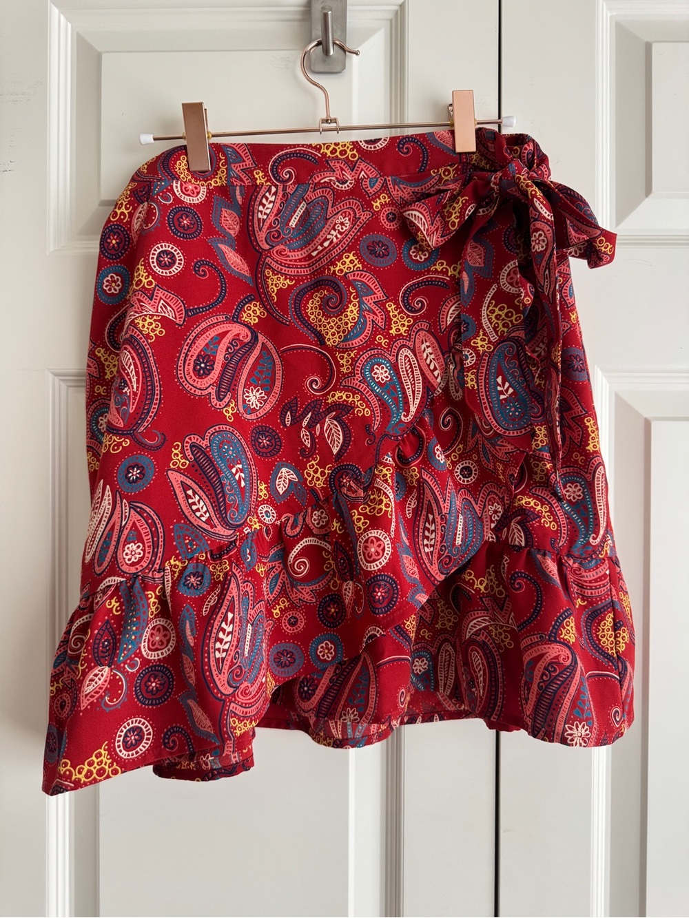LOFT Paisley Wrap Ruffle Skirt Women’s Size 10 Red Blue Tie Waist Boho